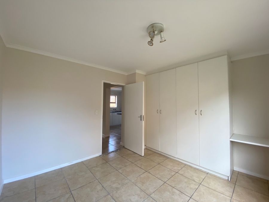 To Let 2 Bedroom Property for Rent in Sea Breeze Western Cape